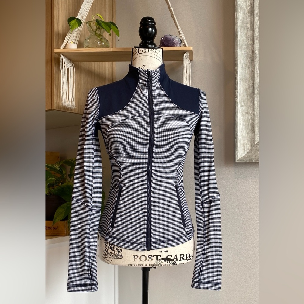 Vintage Lulu lemon Define jacket